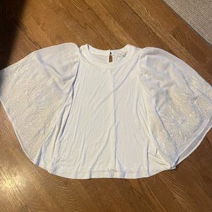 NWT Erin + Ali ANTHROPOLOGIE Batwing top shirt Gorgeous embroidery LARGE